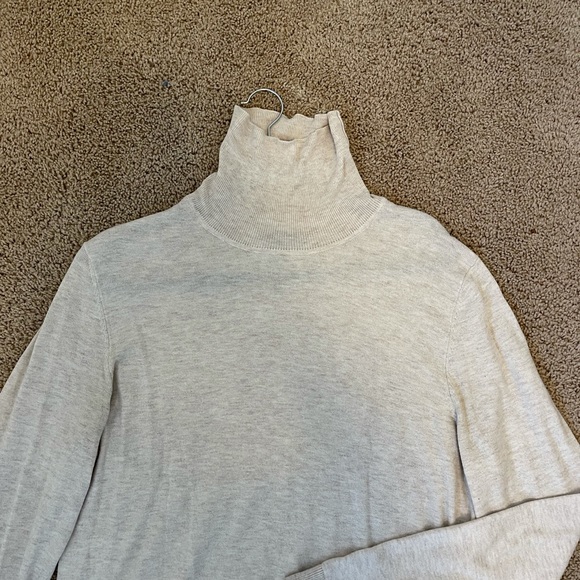RW&CO cream turtleneck - Picture 2 of 3